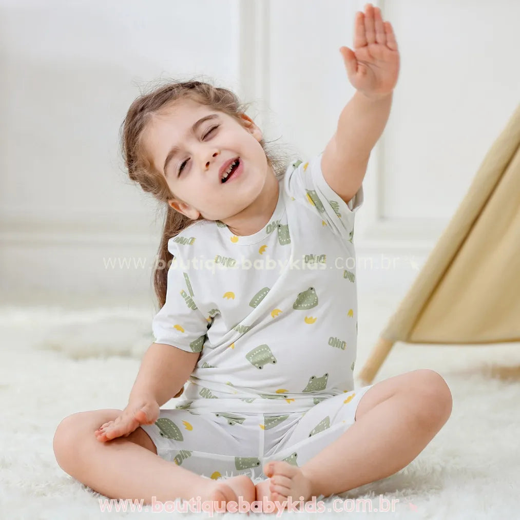 Pijama Infantil Curto Dinossauro Branco em Fibra de Bambu - Boutique Baby Kids
