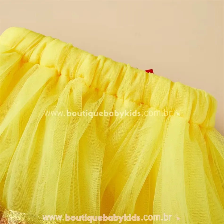 Detalhe da cintura elástica da saia infantil Branca de Neve, garantindo ajuste confortável e perfeito para diversas idades.