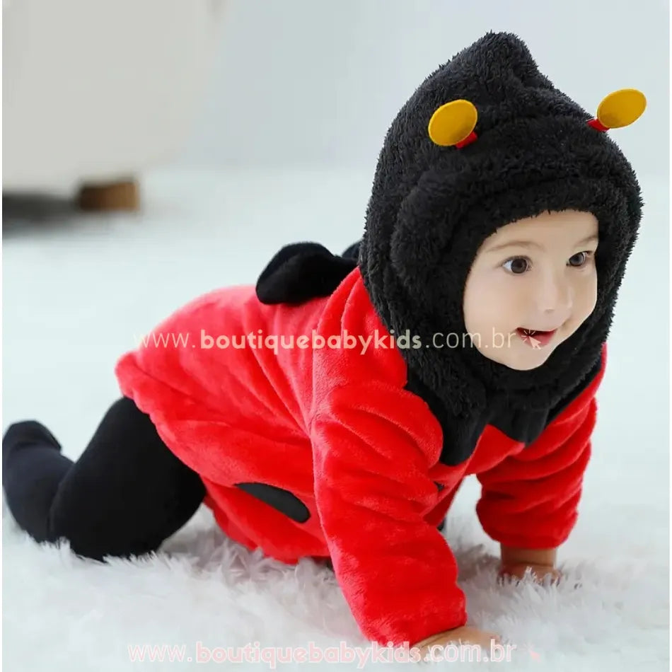 Body Bebê Fantasia Joaninha com capuz divertido, ideal para bebês engatinhando no inverno