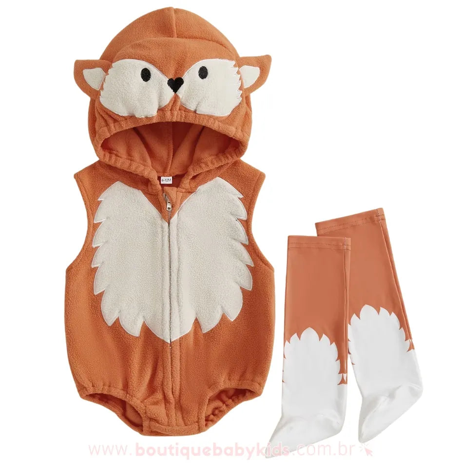 Body bebê fantasia de raposinha com detalhe peluciado branco no peitoral e meias temáticas que imitam patinhas de raposa. - Boutique Baby Kids
