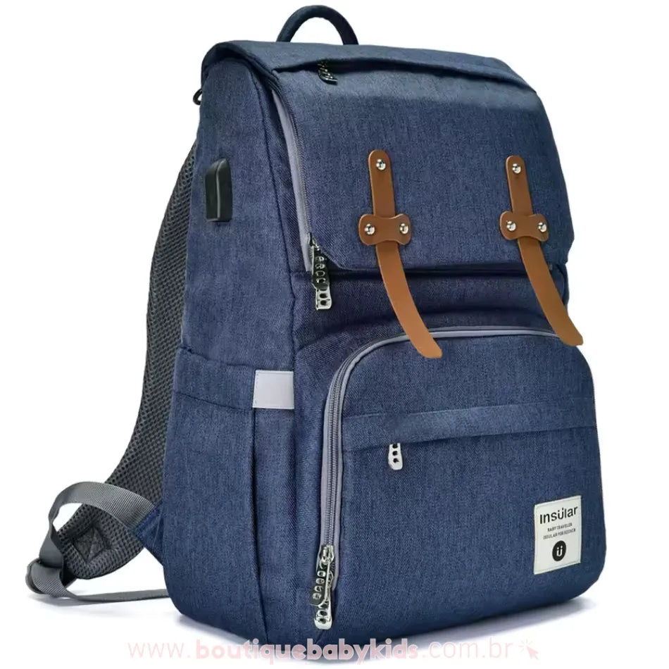 Modelo em azul escuro, exibindo os fechos de encaixe em couro sintético, proporcionando um toque sofisticado ao design da bolsa.