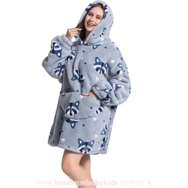 Cobertor de Vestir Adulto Guaxinim Travesso Oversized Azul - Boutique Baby Kids