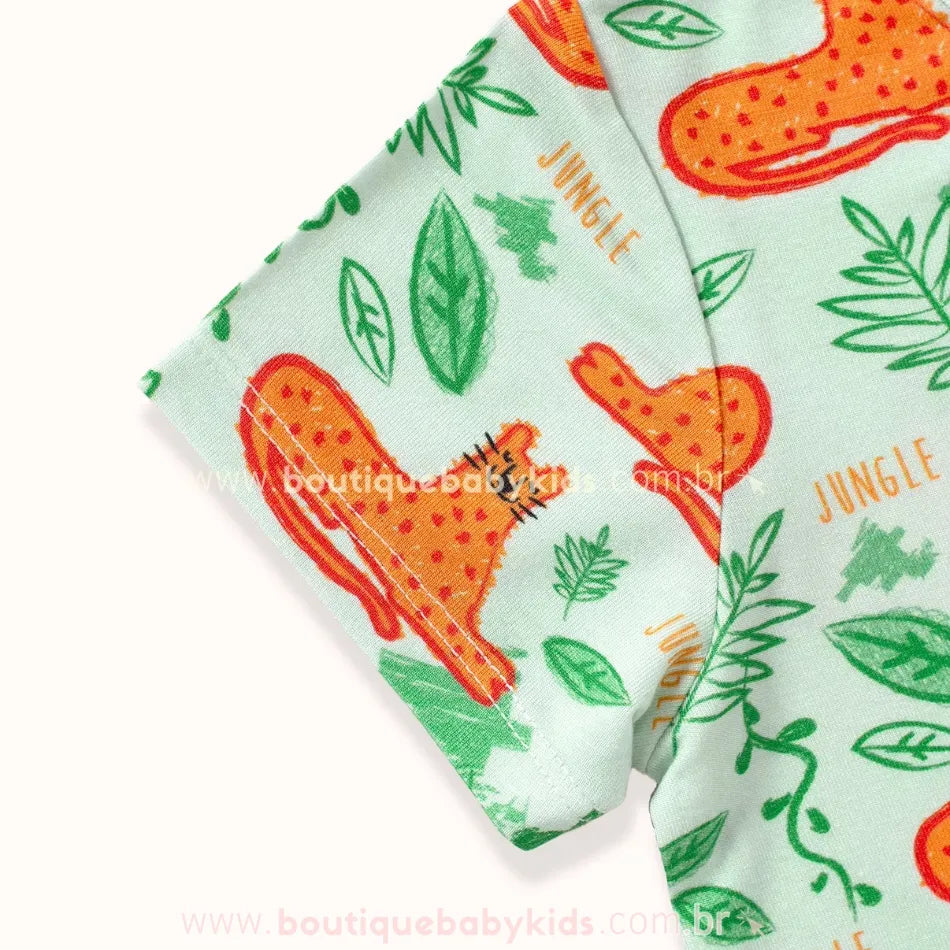 Manga da camiseta do Conjunto Infantil Oncinha Jungle – estampa divertida e acabamento delicado | Boutique Baby Kids