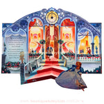 Página interna do livro pop-up da Cinderela, apresentando uma cena encantada do baile real. O relógio no topo marca quase meia-noite, enquanto Cinderela corre para sair, deixando seu sapatinho de cristal para trás. A ilustração tem um efeito tridimensional detalhado.