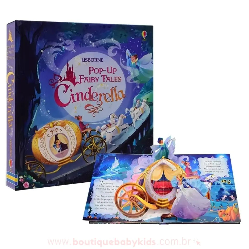 Capa do livro "Pop-Up Fairy Tales: Cinderella" da Usborne, com ilustração mágica da Cinderela em sua carruagem dourada, puxada por cavalos brancos, sob um céu estrelado. O livro está aberto em uma página com um efeito pop-up tridimensional da carruagem.