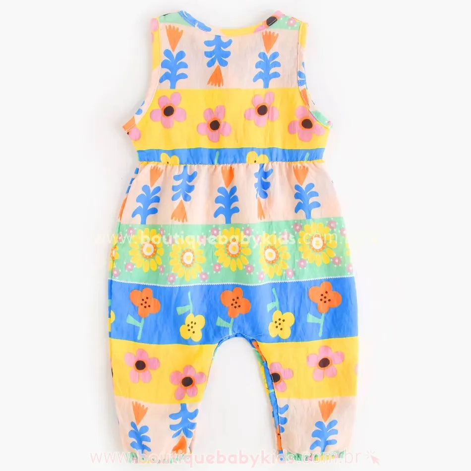 Parte de trás do macacão bebê sem mangas com estampa floral viva e tecido confortável. - Boutique Baby Kids