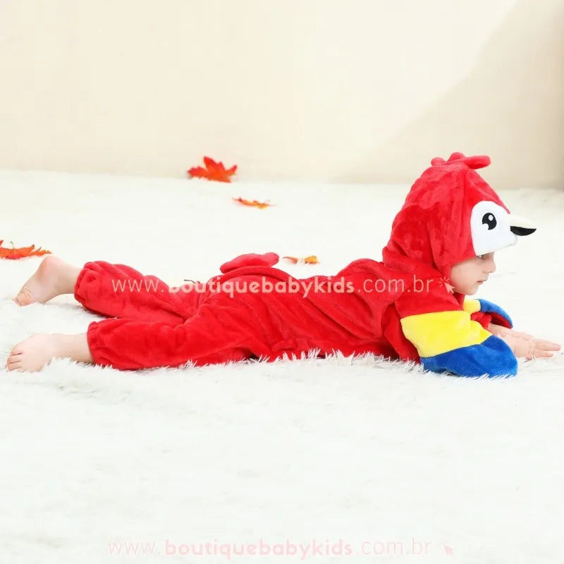 Macacão Bebê Temático Fantasia Arara Vermelha com Capuz - Boutique Baby Kids