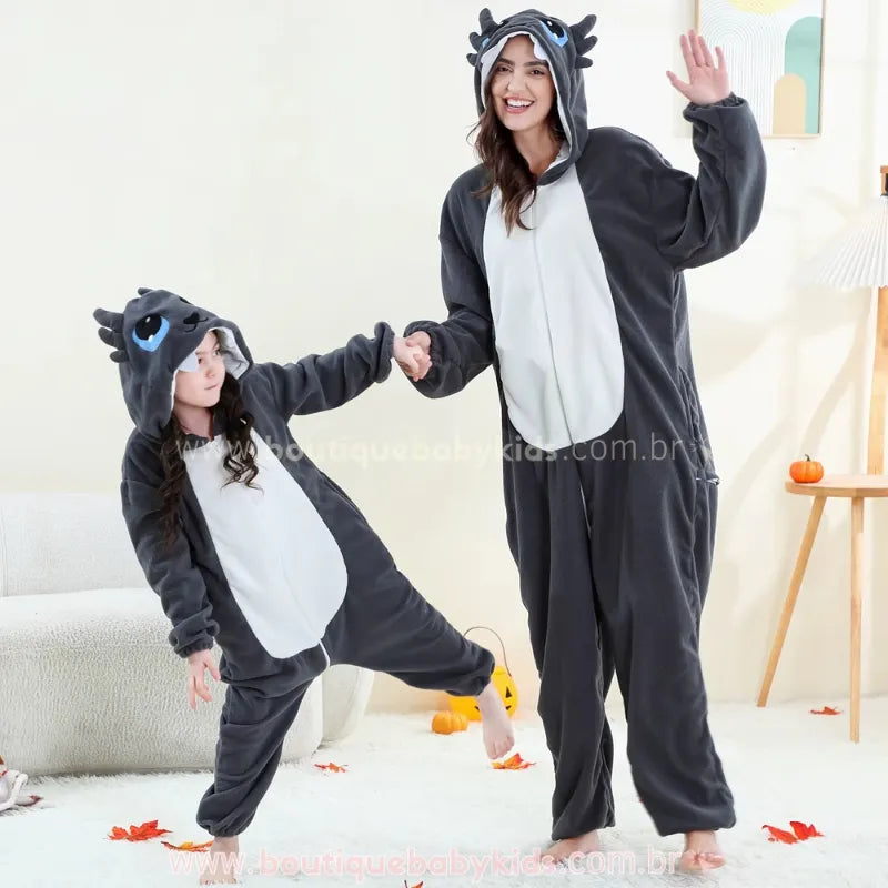 Macacão Infantil e Adulto Kigurumi Fantasia de Dragão Noturno Cinza - Boutique Baby Kids