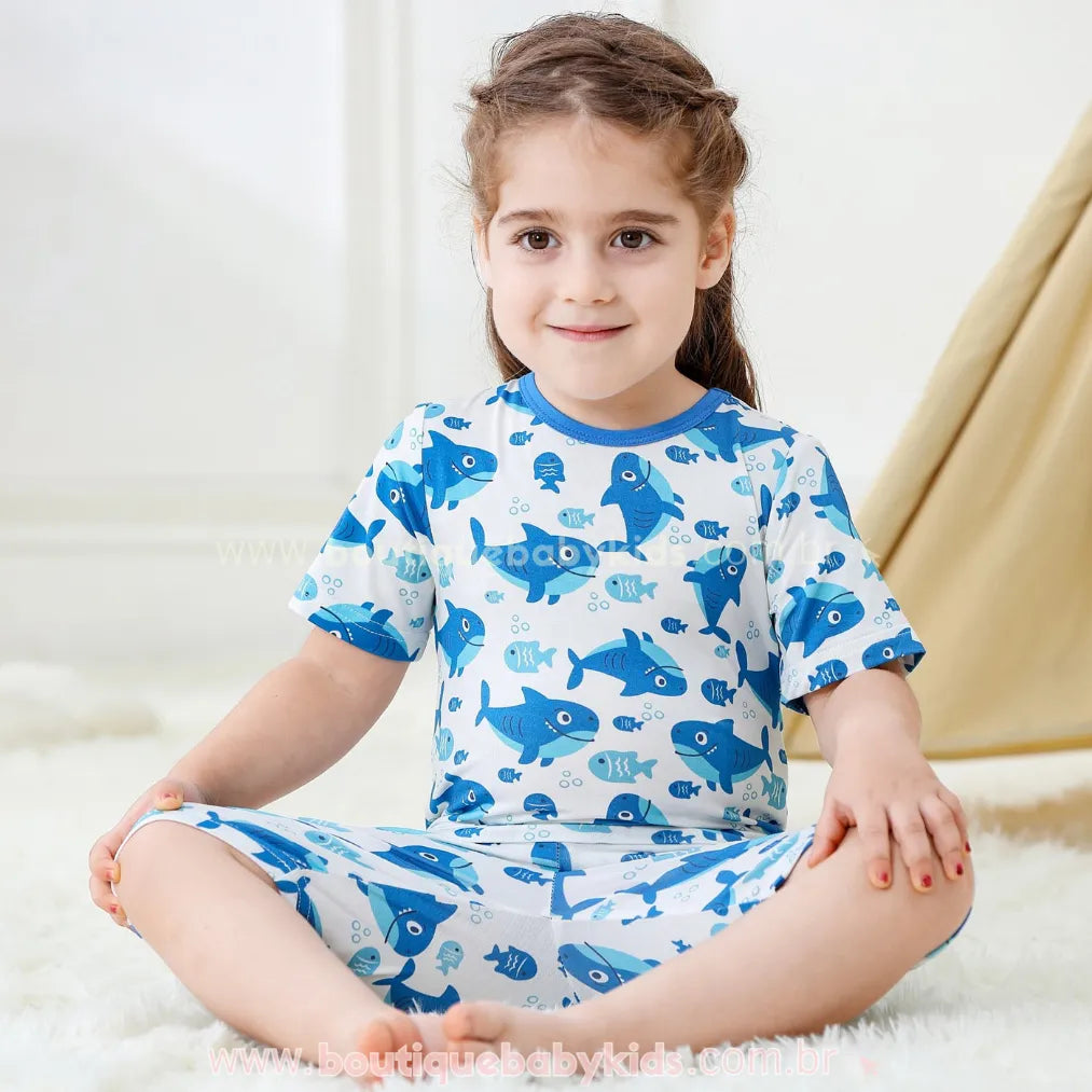 Pijama Infantil Curto Tubarãozinho Azul em Fibra de Bambu - Boutique Baby Kids