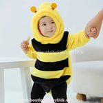 Vídeo do Body Bebê Fantasia Abelhinha com capuz e anteninhas, modelo peluciado ideal para dias frios e momentos especiais