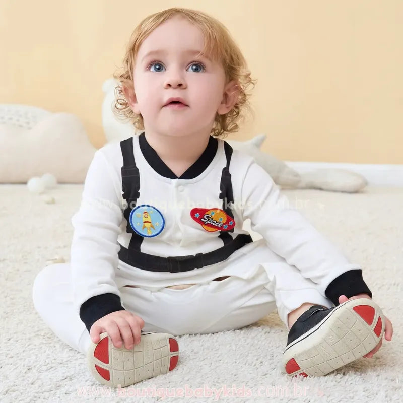 Video do Macacão Bebê Fantasia de Pequeno Astronauta Branco - Boutique Baby Kids