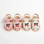 Vídeo Sandália Bebê Amor em Cereja – Couro Ecológico Branca - Boutique Baby Kids