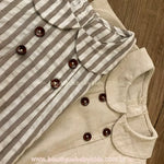 Romper Bebê Pequeno Cavalheiro com Gola Clássica Bege e Listrado- Boutique Baby Kids