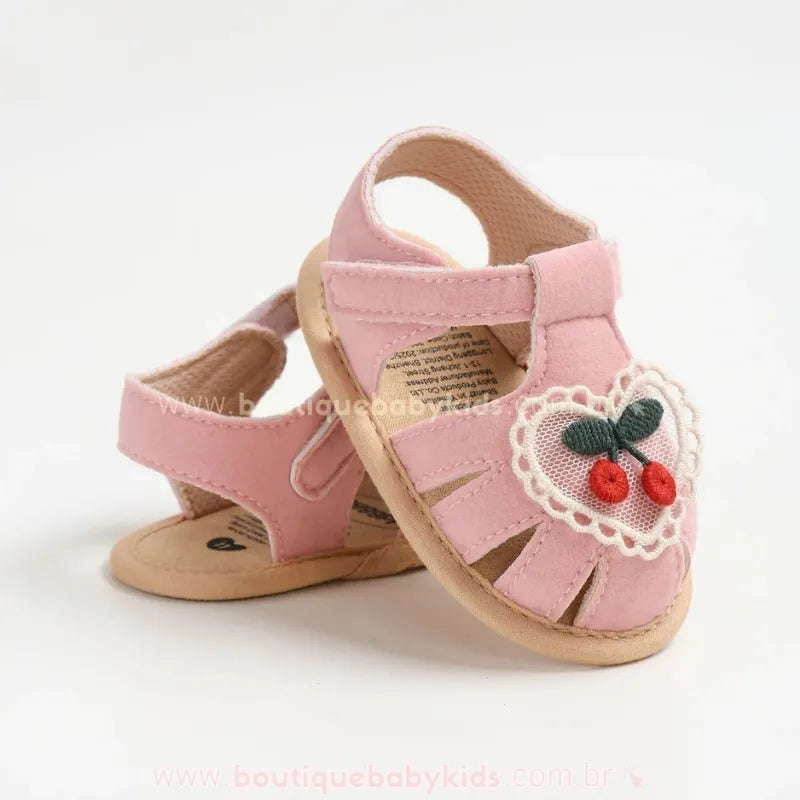 Sandália Bebê Amor em Cereja – Couro Ecológico Rosa - Boutique Baby Kids