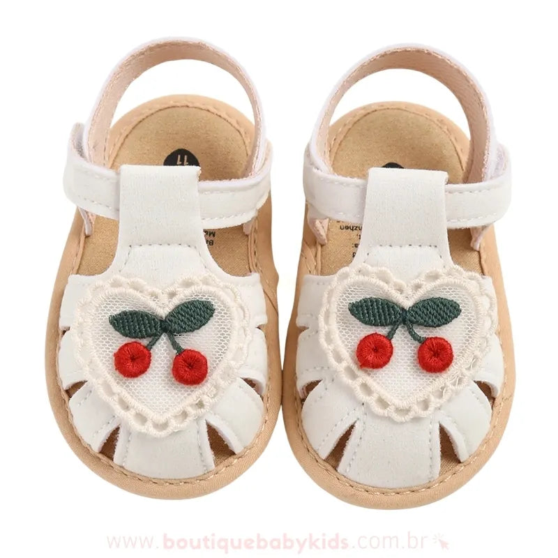 Sandália Bebê Amor em Cereja – Couro Ecológico Branca - Boutique Baby Kids