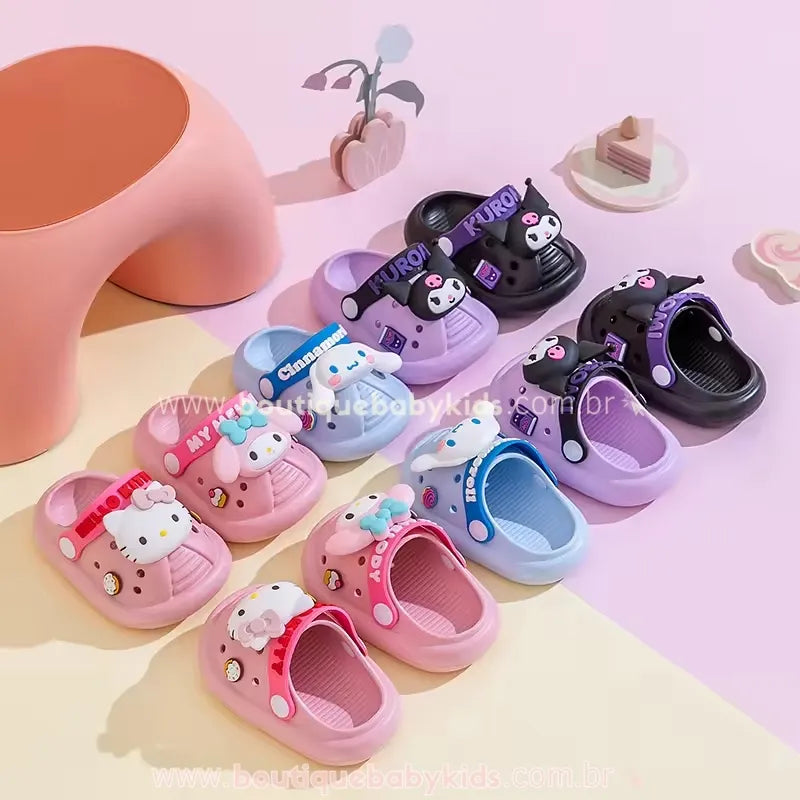 Sandália Infantil Crocs Temática Personagens Sanrio Kuromi, Hello Kitty, Cinnamoroll e My Melody - Boutique Baby Kids