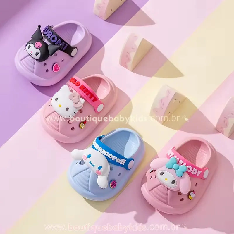 Sandália Infantil Crocs Temática Personagens Sanrio Kuromi, Hello Kitty, Cinnamoroll e My Melody - Boutique Baby Kids