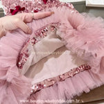 Detalhe do forro interno macio e aveludado do vestido infantil luxo para maior conforto da criança.